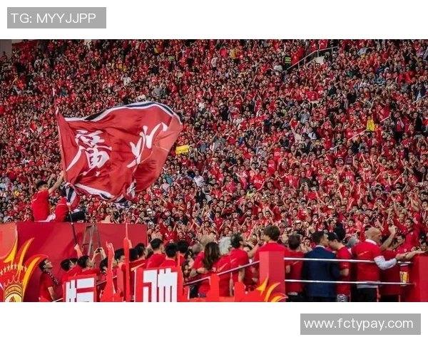 广州恒大与上海球队激战正酣谁能在这场对决中笑到最后 广州恒大与上海球队激战正酣谁能在这场对决中笑到最后