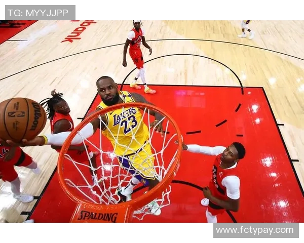 雄鹿对决湖人波普展现全能实力引发球迷热议